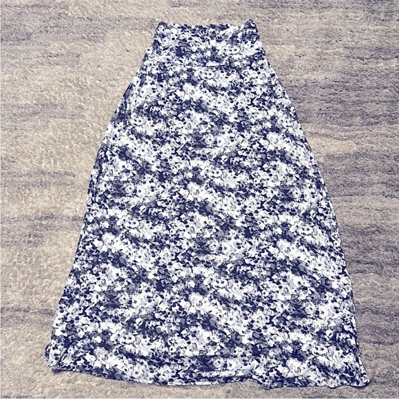 Joe B. By Joe Benbasset Black & White Floral Maxi Skirt- Size L - Picture 4 of 10